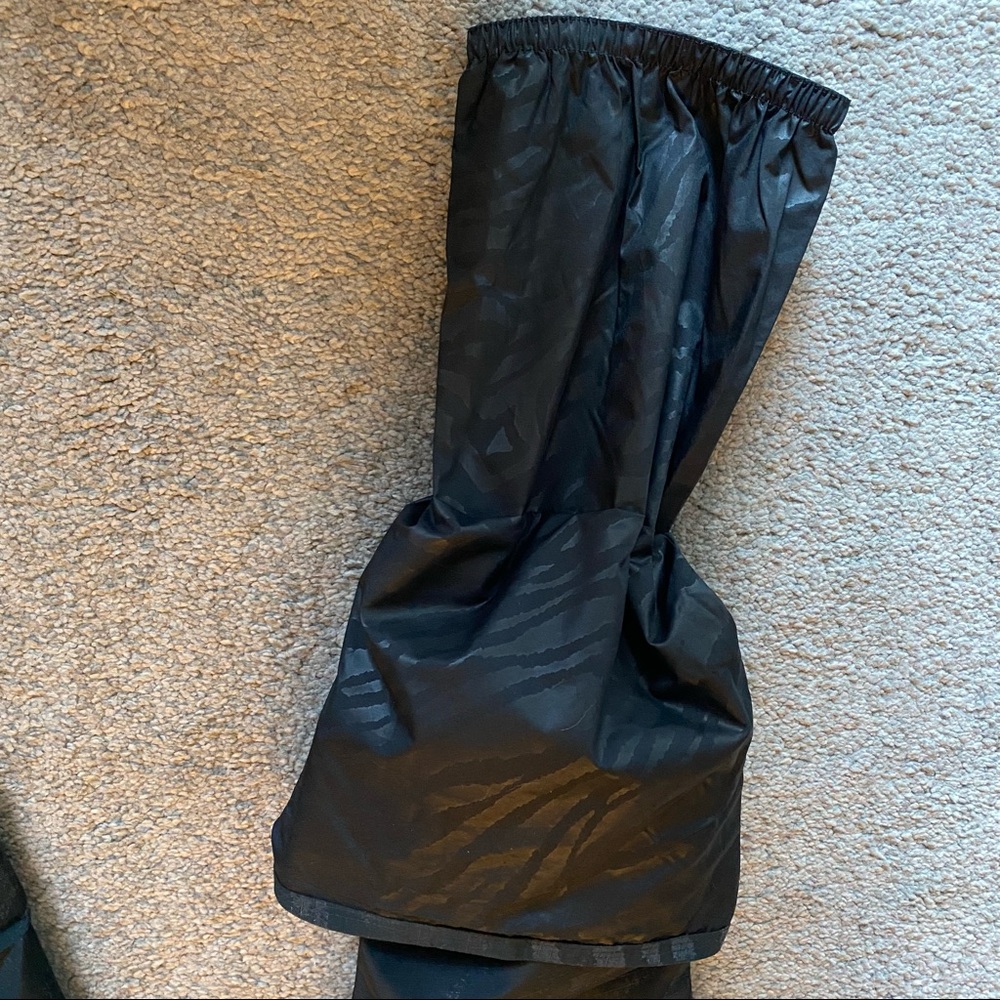 Volcom Snowboard Set Jacket And Pants Like New - image 8